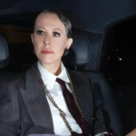 «Понимаете, да?»: Ксения Собчак щеголяет сумочкой из лошадиных волос