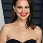 «Не носи каблуки! Ты невысокая, и это прекрасно»: Натали Портман о совете, который изменил ее представление о себе.