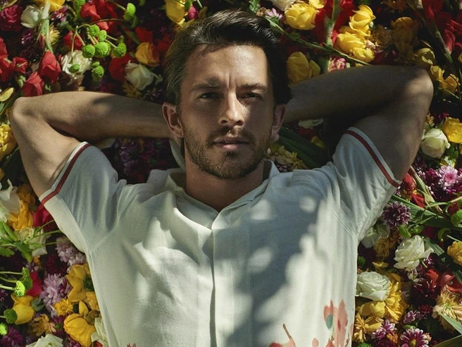 Энтони Бриджертон в исполнении Бейли заставил чаще биться сердца поклонниц ретроромантики | Источник: jbayleaf /  (экстремистская организация, деятельность запрещена на территории РФ)